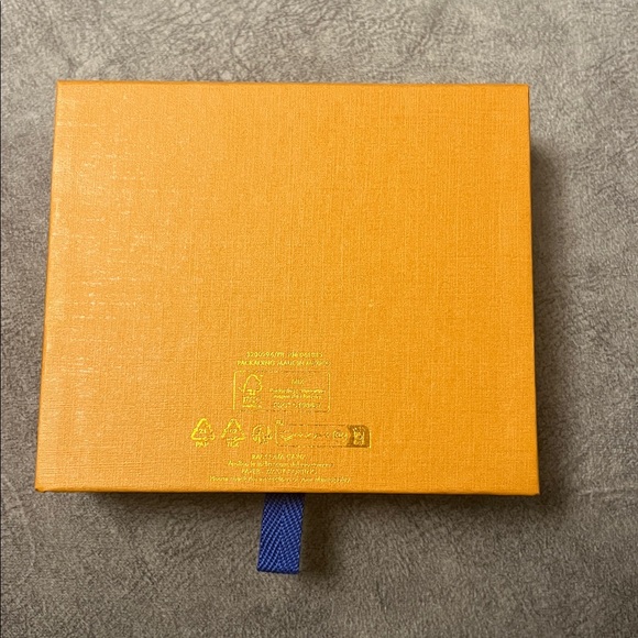 Louis Vuitton Orange Box with Blue Accent - Picture 4 of 5